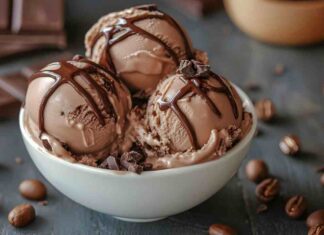 Giornata mondiale del gelato al cioccolato, se non provi questa ricetta poi te ne penti! Gelato al cioccolato senza gelatiera - RicettaSprint