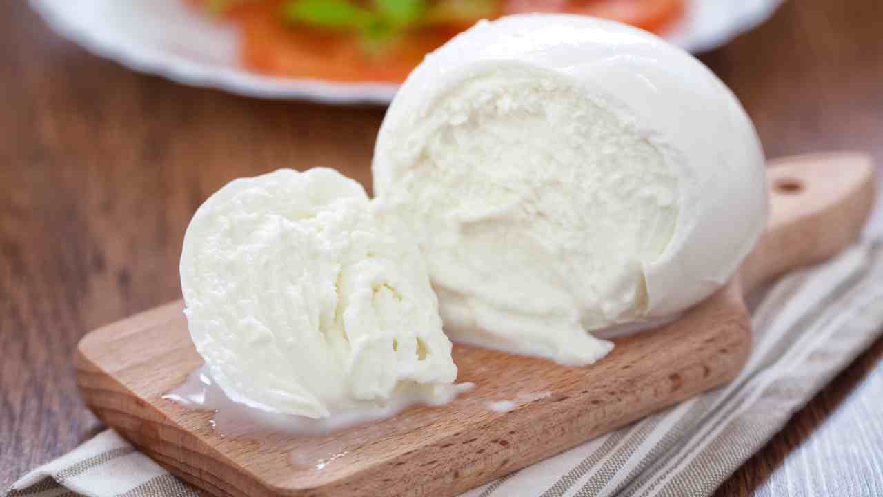 Mozzarella scaduta la posso mangiare - RicettaSprint