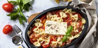 Dieta? Questa pasta con pomodorini è cremosa senza panna Pasta con feta e pomodori - RicettaSprint