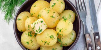 Patate bollite, perché diventano nere? Come vanno conservate davvero?