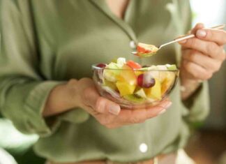 Frutta dopo i pasti, sì o no? La verità sul mito della fermentazione Quando mangiare la frutta - RicettaSprint