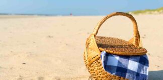 Giornata di relax a mare? Attenzione allo spuntino, ecco cosa possiamo mangiare davveri Spuntino in spiaggia - RicettaSprint