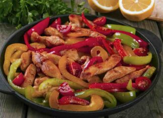 Straccetti di pollo e peperoni - RicettaSprint