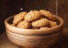 Mai più comprati gli amaretti, li faccio sempre e solo io, anzi ti dirò; sono ancora più buoni amaretti fatti in casa