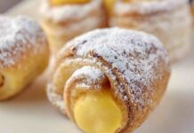 Cannoli di pasta sfoglia come in pasticceria, fai questa ricetta cannoli alla crema