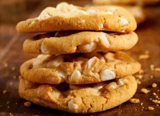 Preparo dei cookie al cioccolato bianco favoloso, l’unico difetto, spariscono in un attimo cookie al cioccolato bianco