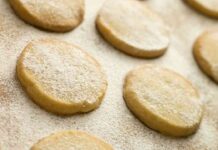 Altro che biscotti confezionati, preparo dei frolilni alla panna, buonissimi frollini alla panna