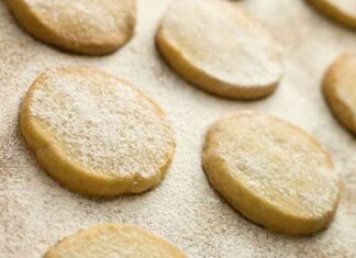 Altro che biscotti confezionati, preparo dei frolilni alla panna, buonissimi frollini alla panna
