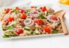 Insalata di fagioli tonno e pomodorini, una carica di proteine nella leggerezza dell’estate insalata di fagioli