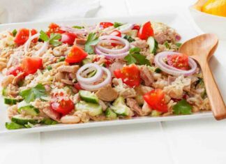 Insalata di fagioli tonno e pomodorini, una carica di proteine nella leggerezza dell’estate insalata di fagioli