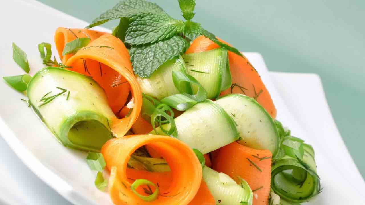 insalata di zucchine e carote