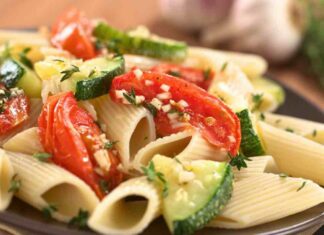 La mia cena di questa sera: la pasta fredda rapida, tutto a crudo senza sprechi. pasta fredda