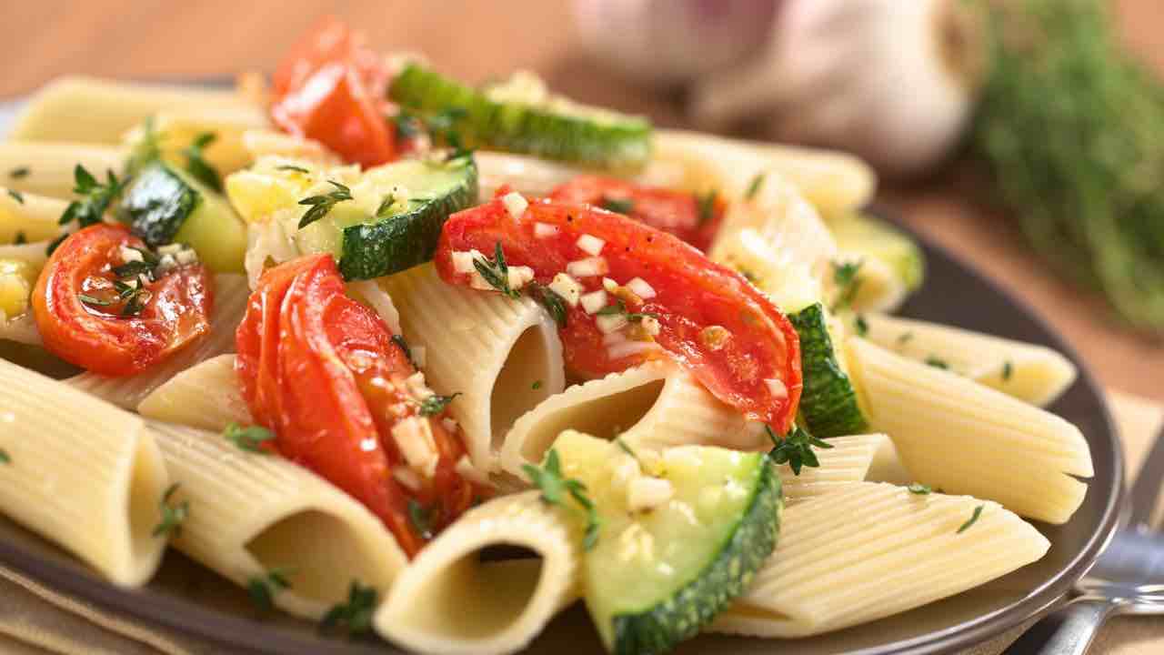 pasta fredda con le zucchine