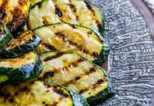 Come preparare in poche mosse le zucchine grigliate, come quelle del ristorante zucchine grigliate