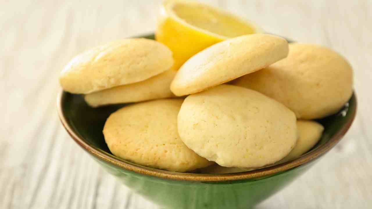 Biscotti al limone - RicettaSprint