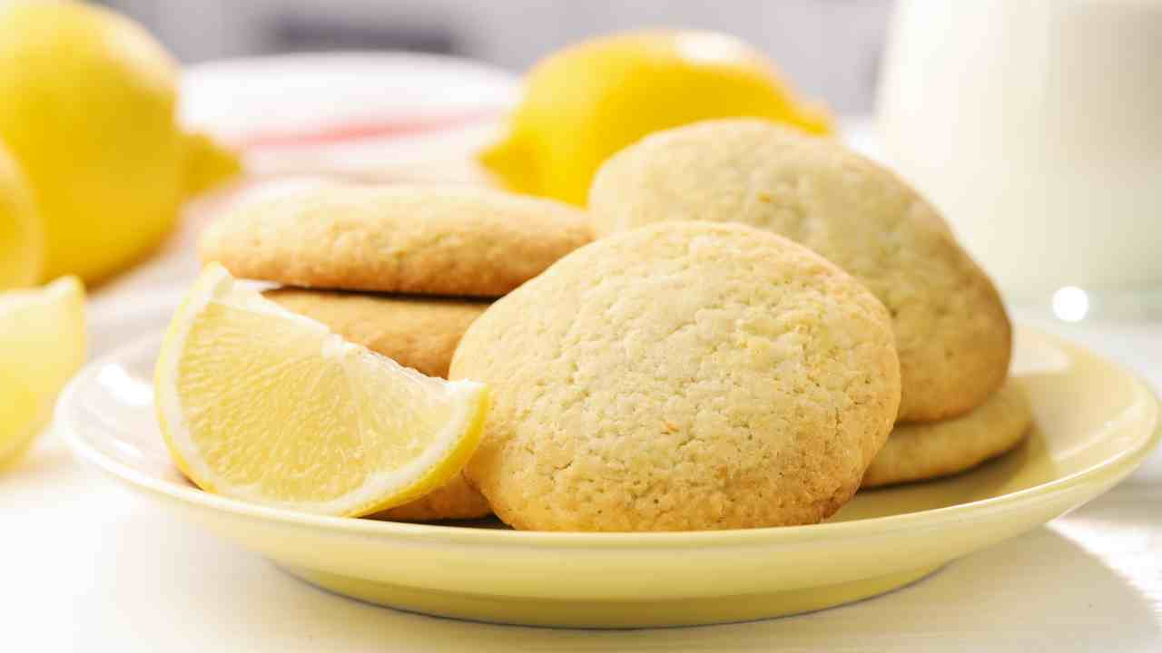 Biscotti al limone senza uova - RicettaSprint