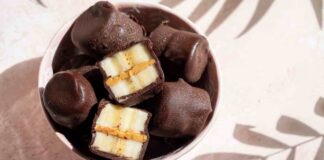 Cioccolatini dell’estate super leggeri: 2 ingredienti ed è tutto fatto! Cioccolatini dietetici veloci - RicettaSprint