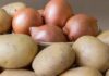 Patate e cipolle, in frigo o no? La risposta che (forse) non ti aspetti Come conservare patate e cipolle - RicettaSprint