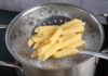 Non buttare l’acqua della pasta, è un tesoro: 3 modi per usarla Come usare l'acqua di cottura della pasta - RicettaSprint