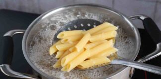 Come usare l'acqua di cottura della pasta - RicettaSprint