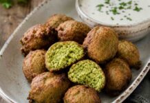 Falafel agli spinaci, la ricetta furba che non ha bisogno di frittura Falafel veloci agli spinaci - RicettaSprint
