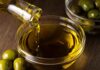 Come filtrare l’olio quando sul fondo della bottiglia c’è la morchia? Ecco il segreto della nonna Filtrare olio di oliva - RicettaSprint