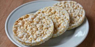 Gallette di riso, tutte le mani con il dolce e il salato, ma durante la dieta sono davvero la soluzione perfetta? Gallette di riso durante la dieta - RicettaSprint