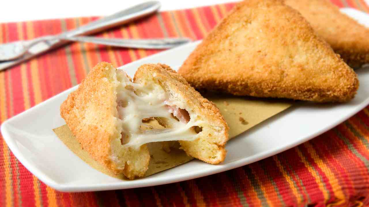 Mozzarella in carrozza - RicettaSprint