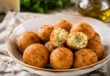 Patate, farina e un pizzico di sale: le polpette della tradizione che conquistano al primo morso Polpette di patate - RicettaSprint