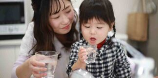 Quanta acqua devono bere i bambini - RicettaSprint
