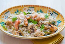Il risotto di mare perfetto? Il segreto sono le teste dei gamberi Risotto con i gamberetti - RicettaSprint