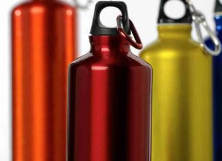 Come pulire le borracce per bere l’acqua in sicurezza, senza cattivo odore borracce