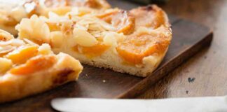 Crostata di albicocche e mandorle come si prepara in poche mosse crostata di albicocche