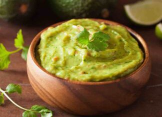 Guacamole di avocado pronto in pochi passaggi guacamole