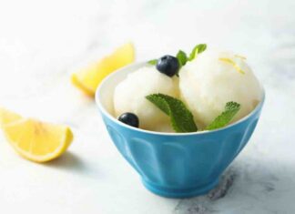 Sorbetto al limone, pronto in poche mosse sorbetto al limone