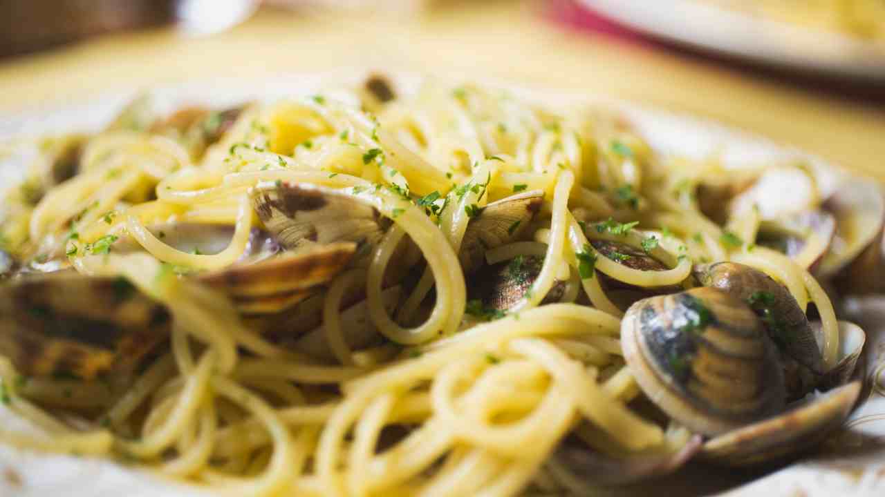 spaghetti con le vongole - RicettaSprint