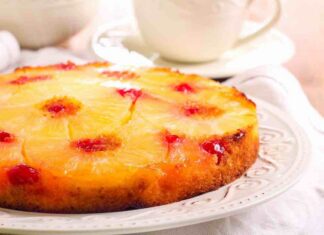 Momento di dolcezza alla frutta senza averla comprata prima, ecco la ricetta che fa al caso tuo torta all'ananas