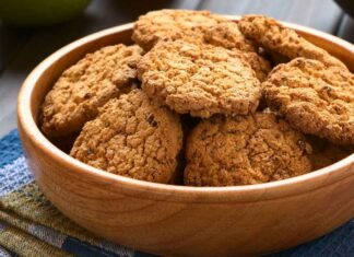 Biscotti di mela senza uova: la merenda leggera che conquista tutti Biscotti alla mela - RicettaSprint