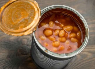 Acqua dei fagioli in scatola, non buttarla subito: ecco come possiamo riutilizzarla in cucina Come usare l'acqua dei ceci - RicettaSprint
