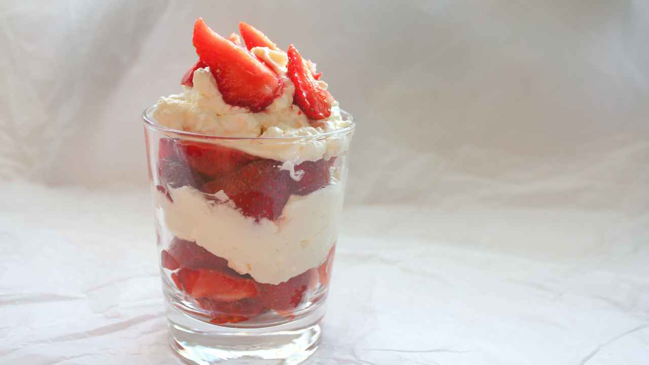 Fragole e panna - RicettaSprint
