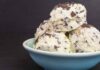 Gelato senza gelatiera, le scaglie di cioccolato saranno il tuo punto di forza Gelato senza gelatiera - RicettaSprint