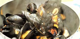 Impepata di cozze: la ricetta napoletana che conquista tutti Impepata di cozze - RicettaSprint