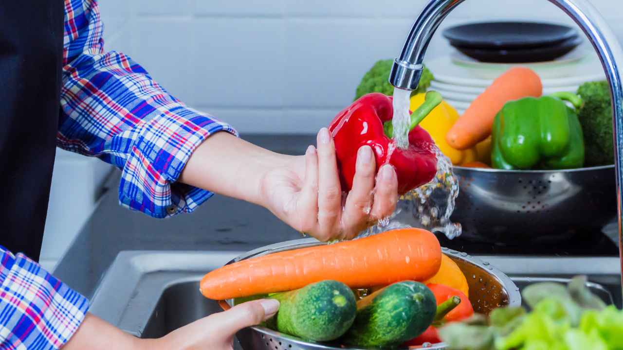 Lavare frutta e verdura - RicettaSprint