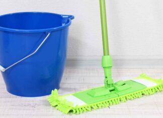 Pavimenti pulitissimi con il trucco della nonna: funziona sempre Lavare pavimento con rimedi naturali - RicettaSprint