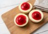 Mini cheesecake fredde: il dolce al cucchiaio che prepari in 10 minuti Mini cheesecake alla fragola - RicettaSprint