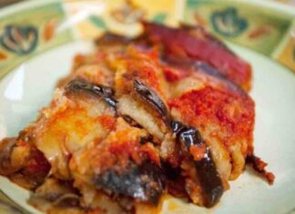 Parmigiana di melanzane senza nessuna esitazione, o friggi o lascia stare Parmigiana di melanzane