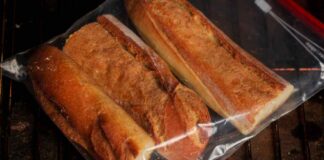 Pane congelato, quanto tempo può rimanere in freezer? Attenzione a non dimenticarlo per mesi Pane in congelatore - RicettaSprint