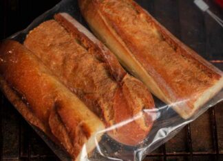 Pane congelato, quanto tempo può rimanere in freezer? Attenzione a non dimenticarlo per mesi Pane in congelatore - RicettaSprint