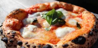 Pizza napoletana, il capolavoro che non si improvvisa Pizza napoletana - RicettaSprint