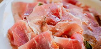 Salumi durante la dieta: ecco quelli da portare a tavola quando vogliamo perdere peso Salumi durante la dieta - RicettaSprint